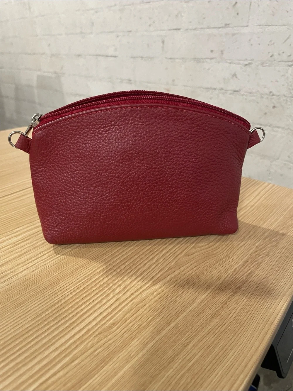 N/A compact red